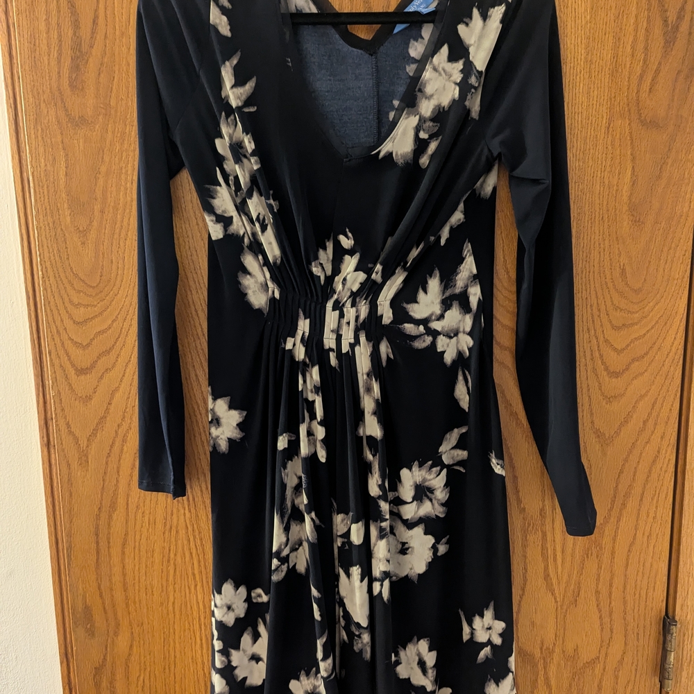 Vera Wang Black And Navy Blue Floral Long Sleeve Dress